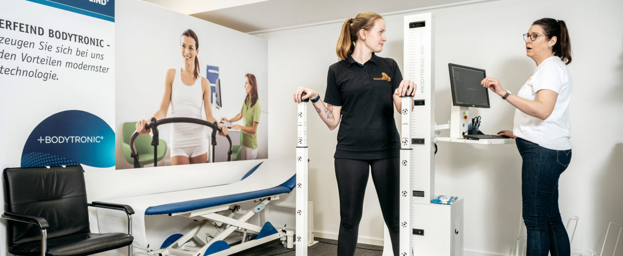 Frau bei der Bodytronic Messtechnik